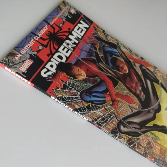 Marvel Spider-Men Comic - Picture 2 of 4